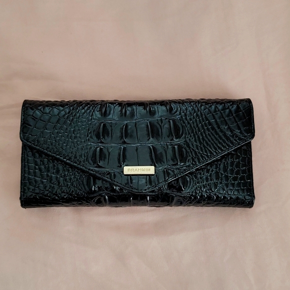 Brahmin Handbags - 🖤 Brahmin Veronica Wallet